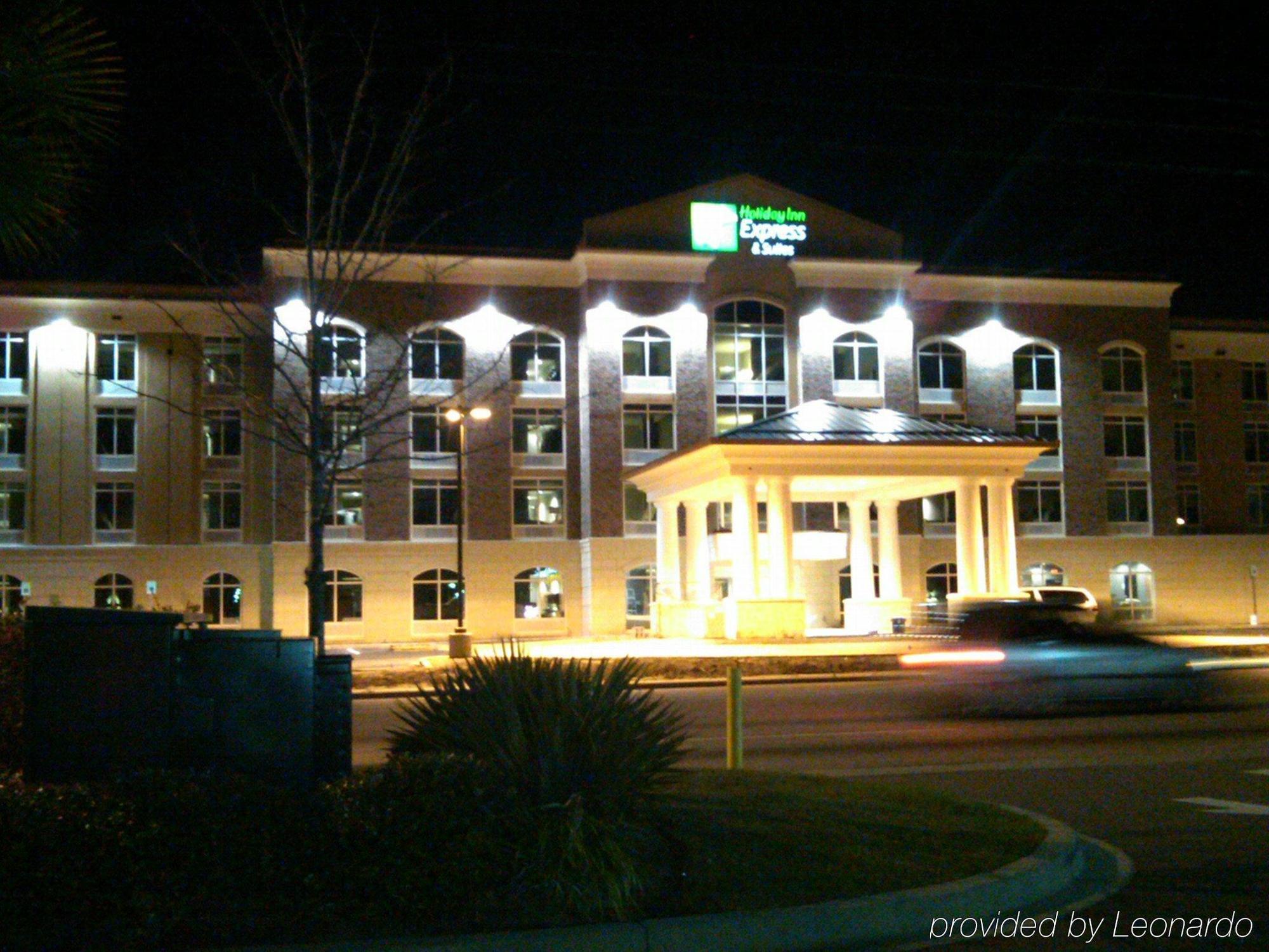 Holiday Inn Express & Suites Charleston Arpt-Conv Ctr Area, An Ihg Hotel Exterior photo